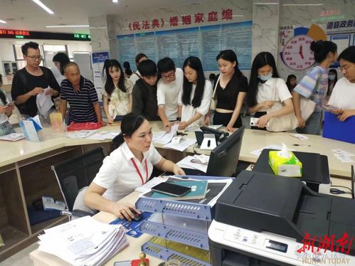 道縣教育局政務(wù)窗口 主動加班服務(wù)，以創(chuàng)意服務(wù)贏民心